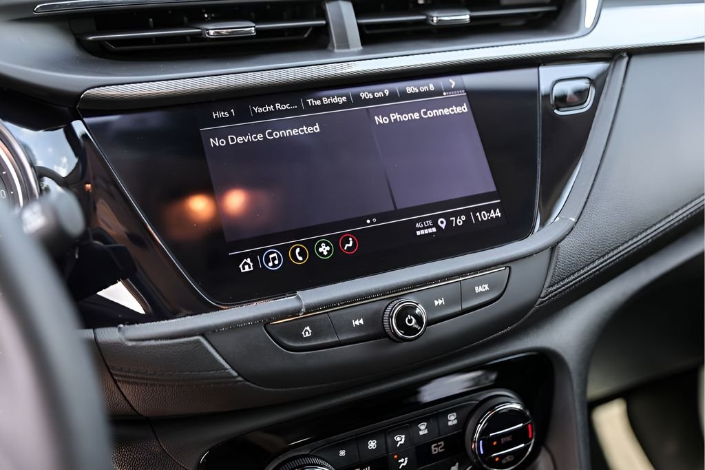 Used 2023 Black Buick Essence image 19