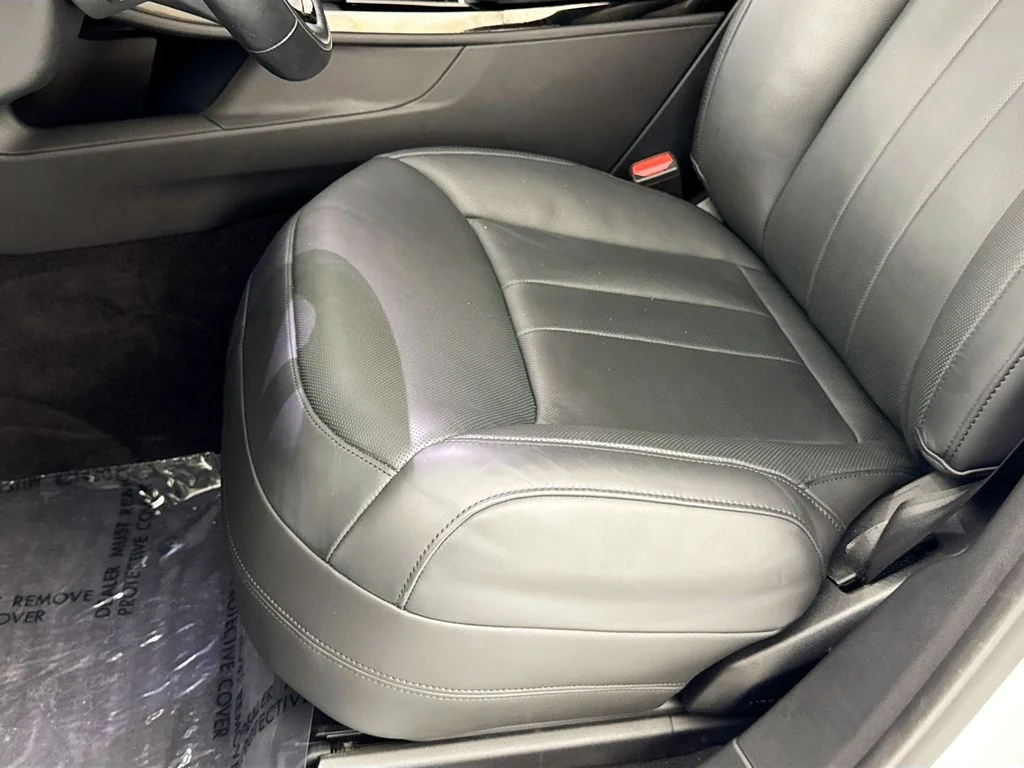 Certified Used 2023 White Land Rover SE Dynamic image 20