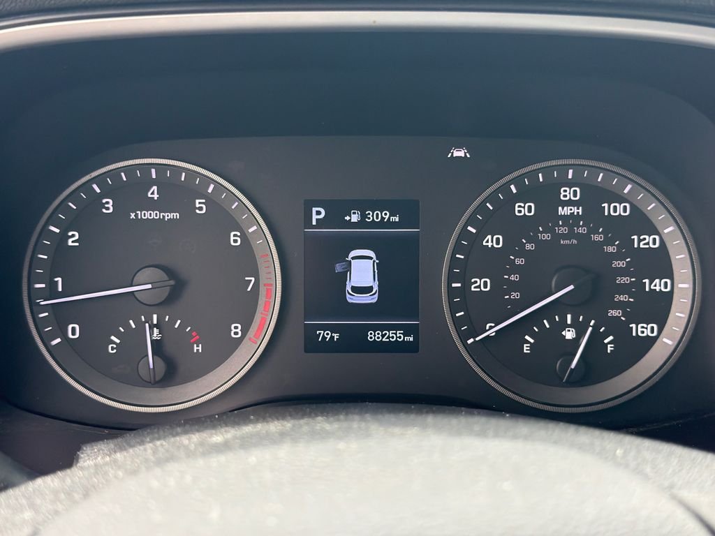Used 2019 Silver Hyundai SE image 26