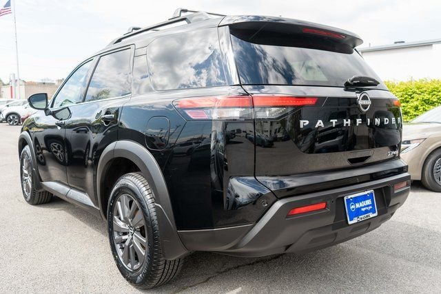 Used 2022 Black Nissan SV image 8
