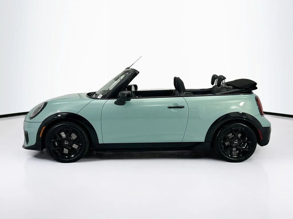 Used 2026 Ocean Wave Green Metallic MINI Iconic image 8
