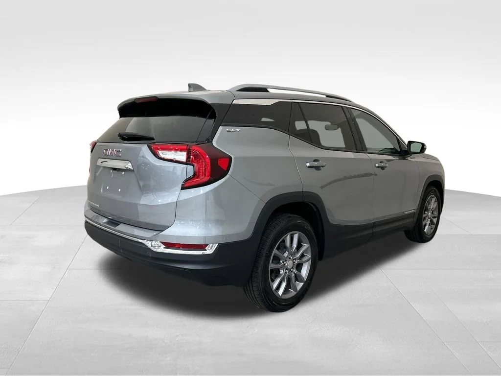 Used 2024 Sterling Metallic GMC SLT image 5
