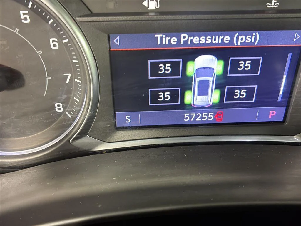 Used 2019 Quicksilver Metallic GMC SLT image 35