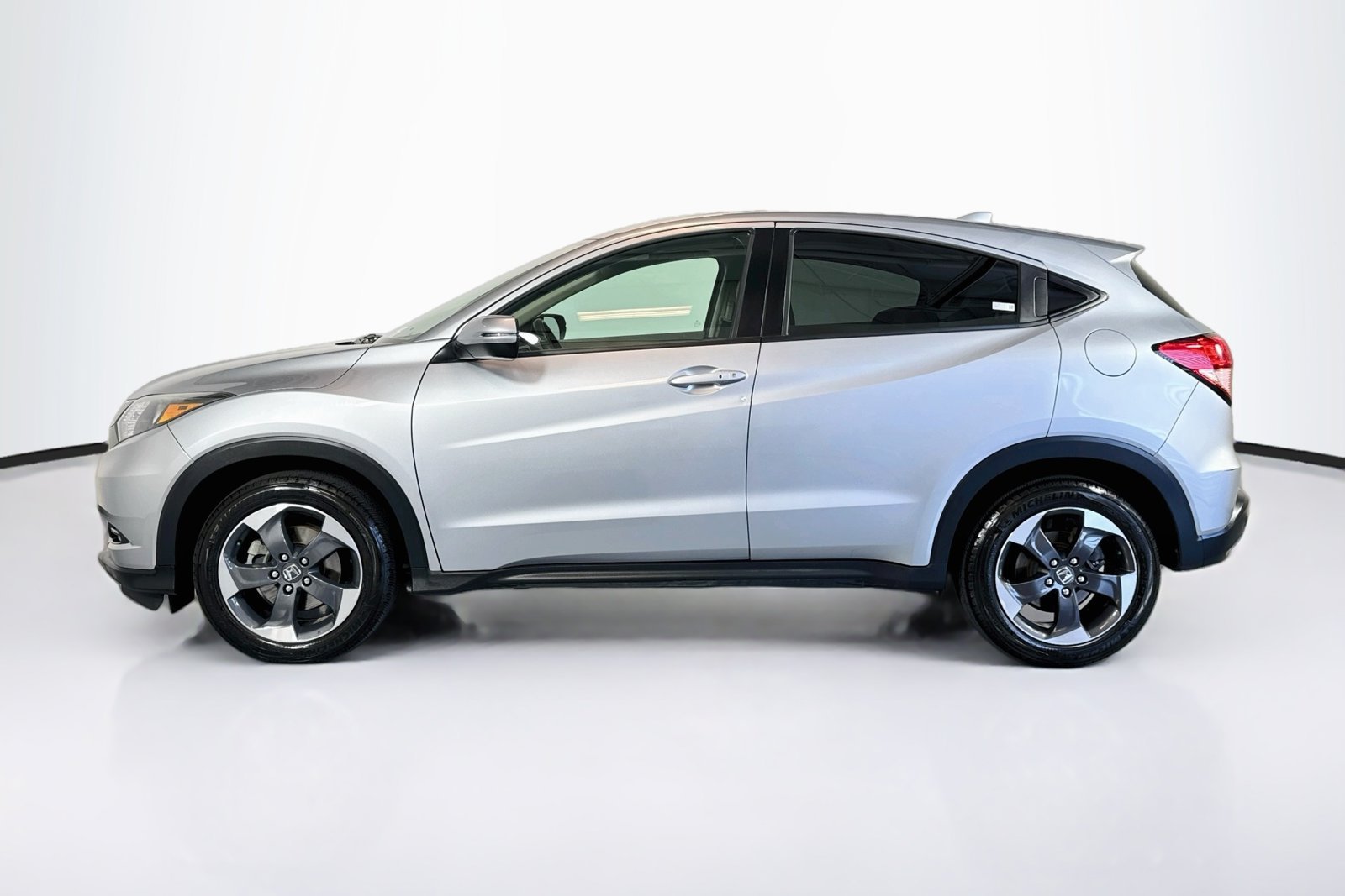 Used 2018 Lunar Silver Metallic Honda EX image 8