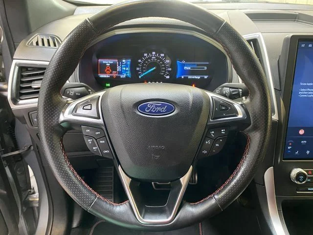 Used 2024 Silver Ford ST Line image 31
