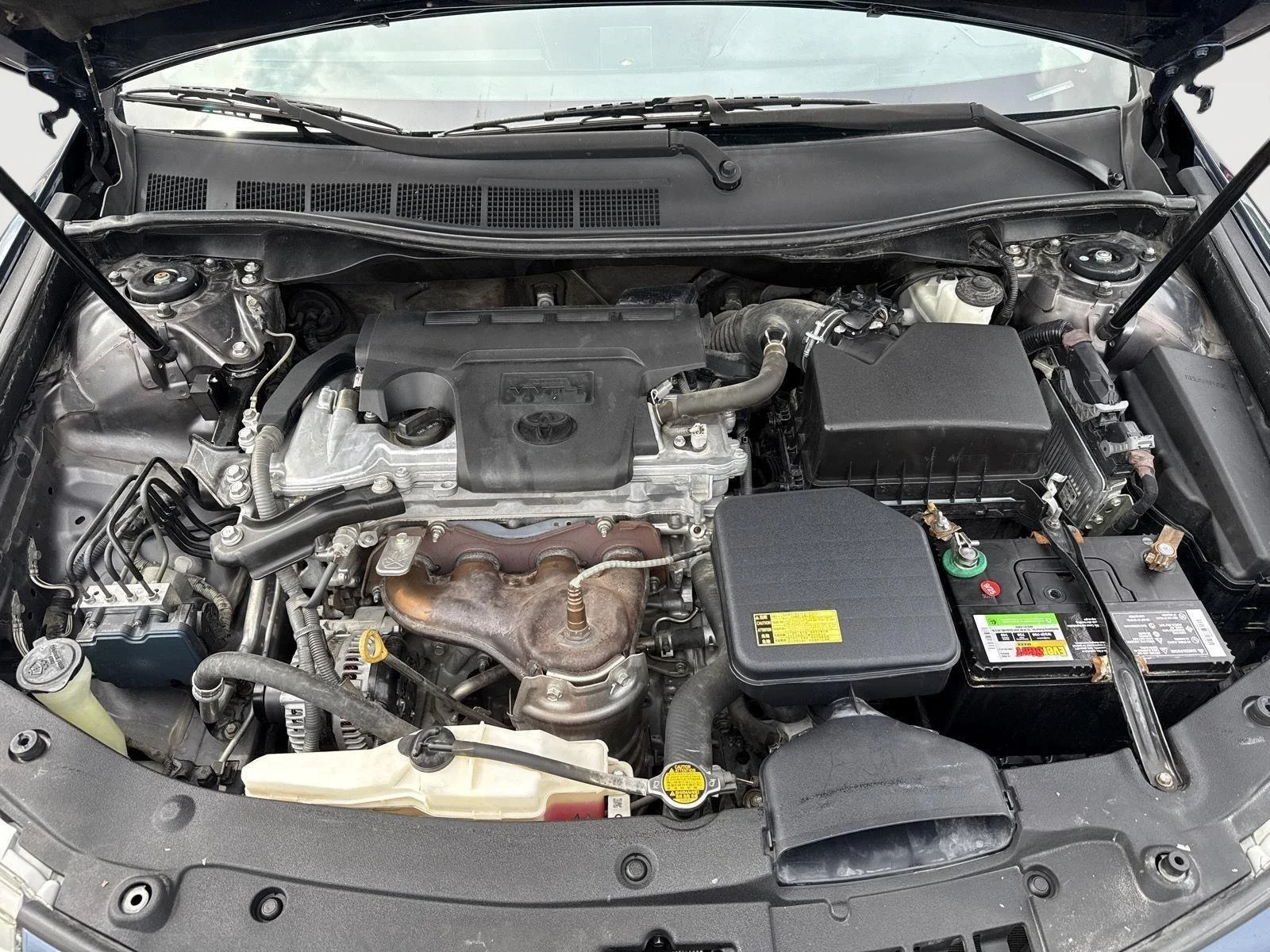Used 2013 Magnetic Gray Metallic Toyota SE image 24