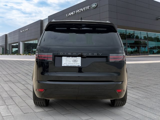 Used 2026 Santorini Black Metallic Land Rover Dynamic SE image 4