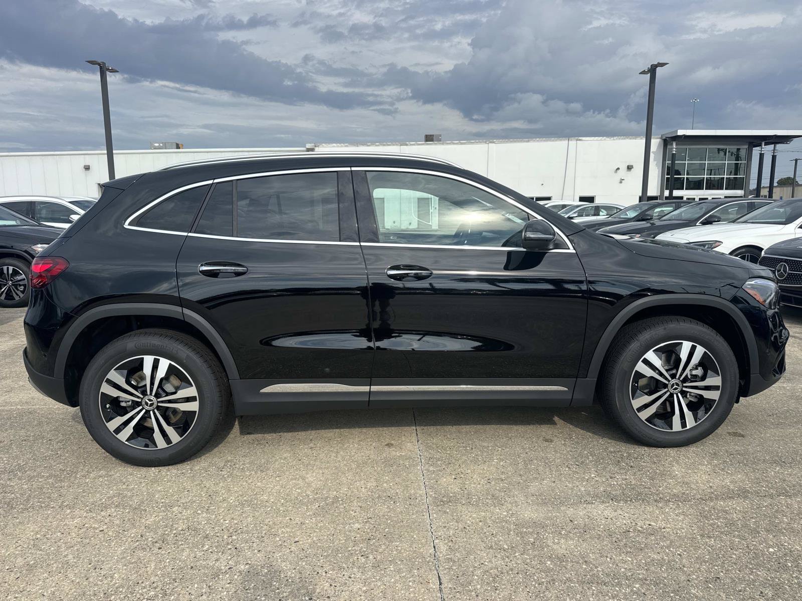New 2026 Black Mercedes-Benz GLA 250 image 4