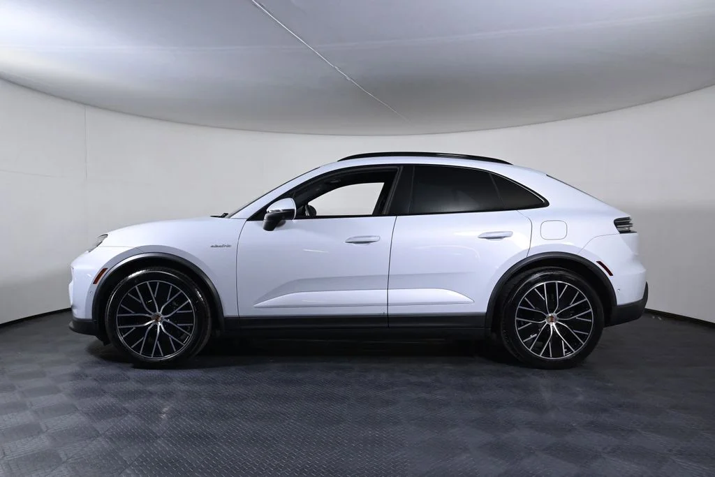 Used 2025 Ice Grey Metallic Porsche  image 2