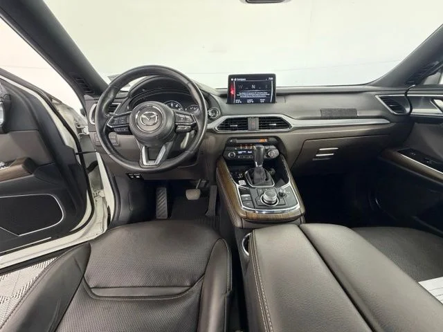 Used 2020 Snowflake White Pearl Mazda Signature image 15