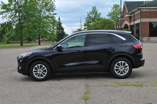 Used 2020 Black Ford SE image 6