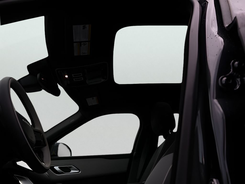 New 2026 Carpathian Grey Land Rover  image 37