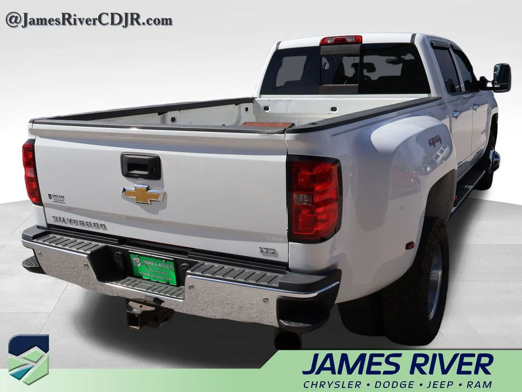 Used 2015 White Chevrolet LTZ image 5