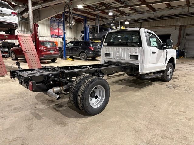 New 2026 Oxford White Ford XL image 7