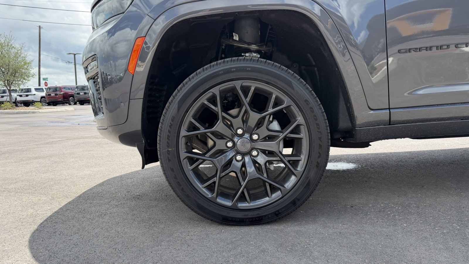 Certified Used 2026 Baltic Gray Metallic Clearcoat Jeep Summit image 28