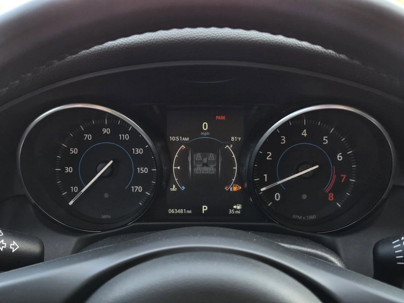Used 2017  Jaguar 35t Premium image 13