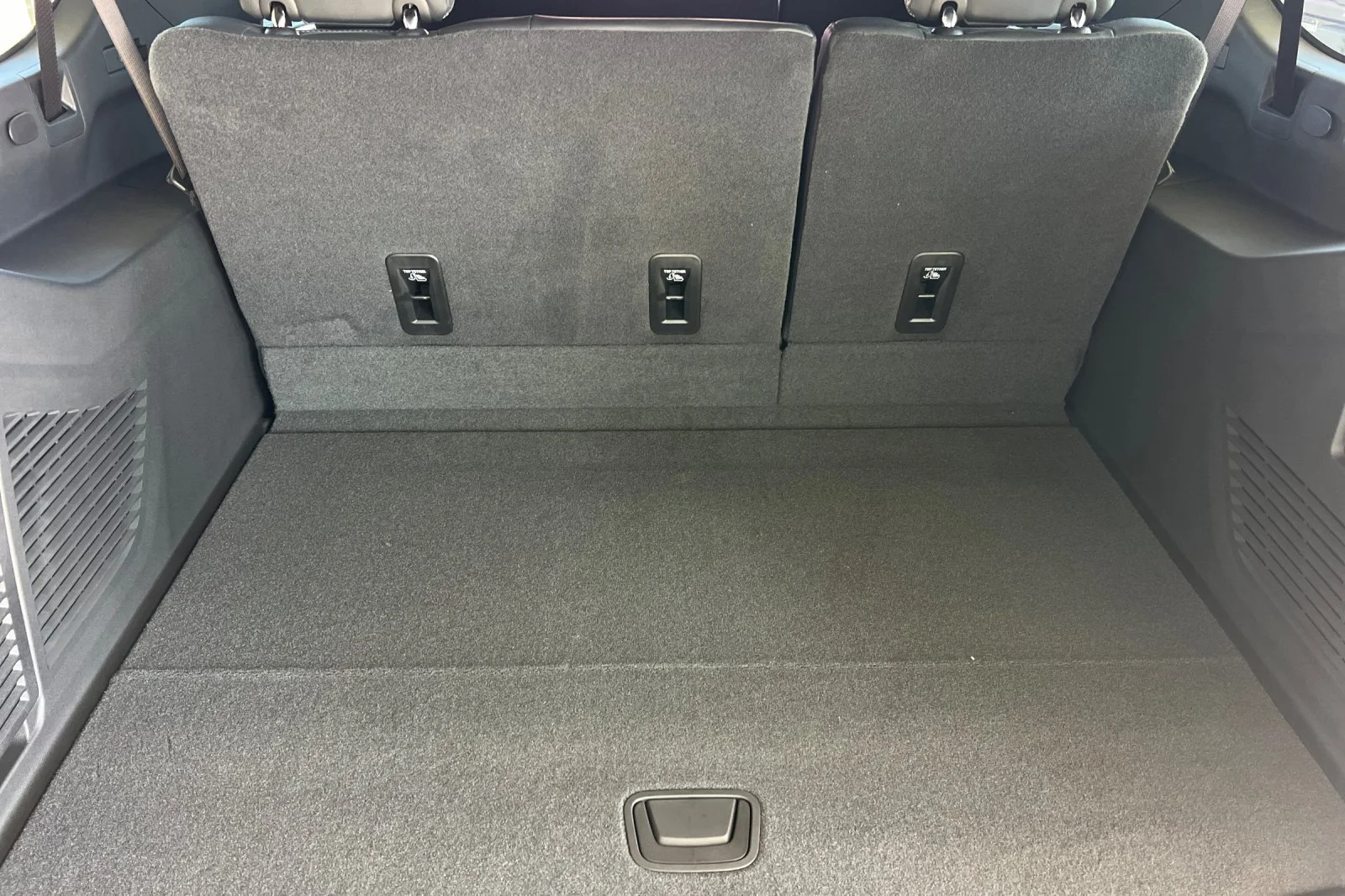 2026 GMC Yukon XL Elevation - Photo 17