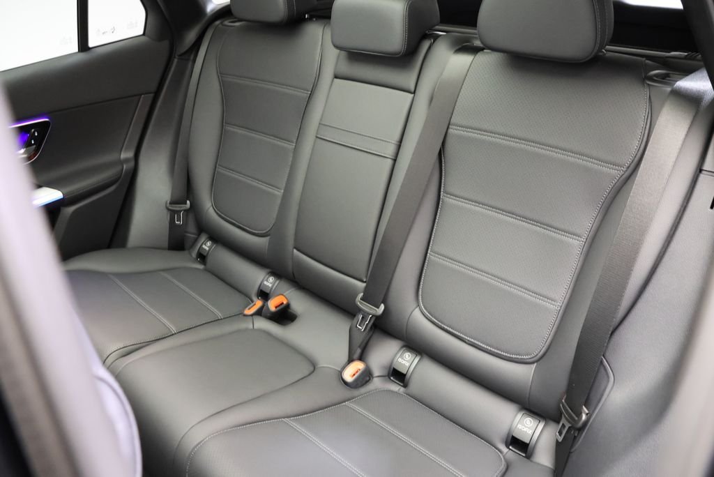 Used 2026 Black Mercedes-Benz GLC 300 image 42