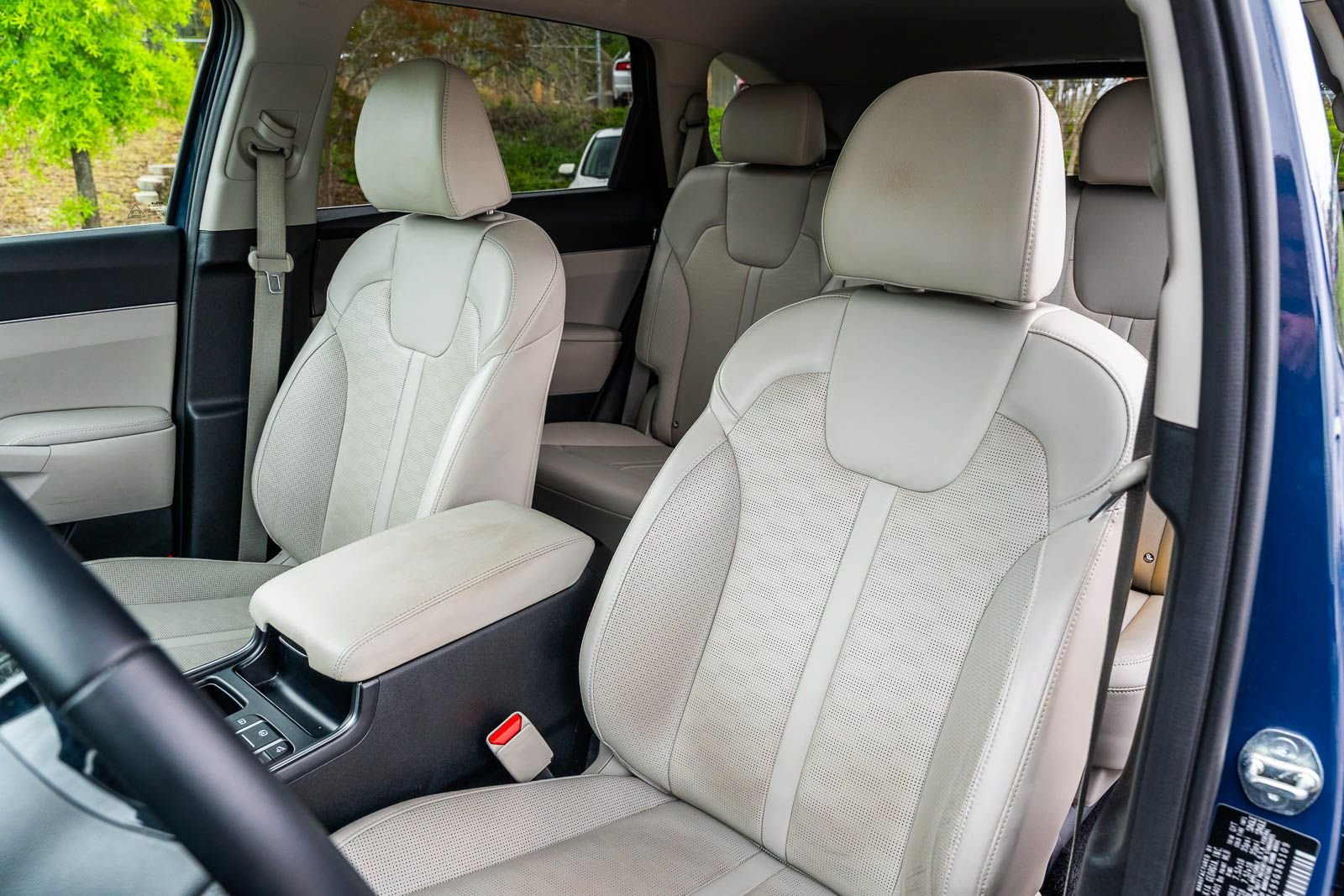 2025 Kia Sorento S - Photo 22