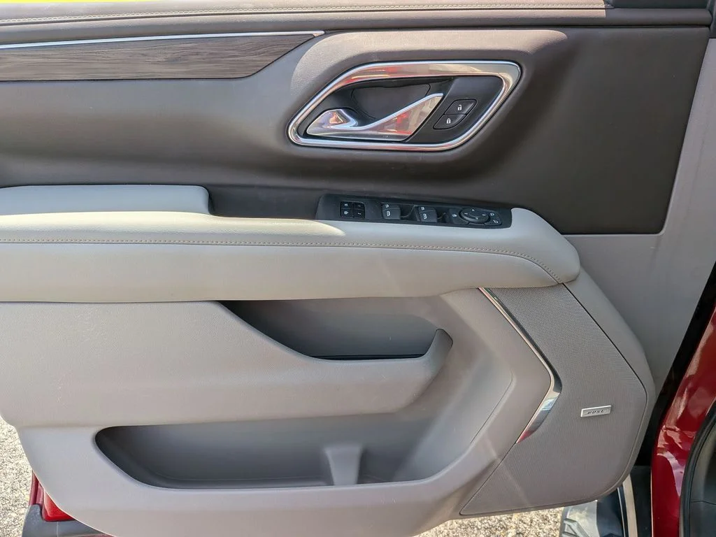 Used 2021 Red Chevrolet Z71 image 26