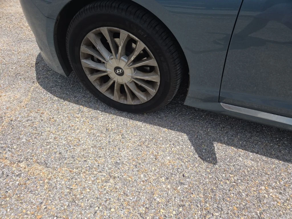 Used 2015 Blue Hyundai Limited image 19