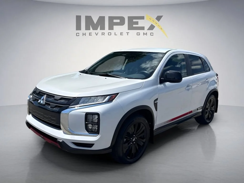 Used 2024 Silver Mitsubishi S image 1