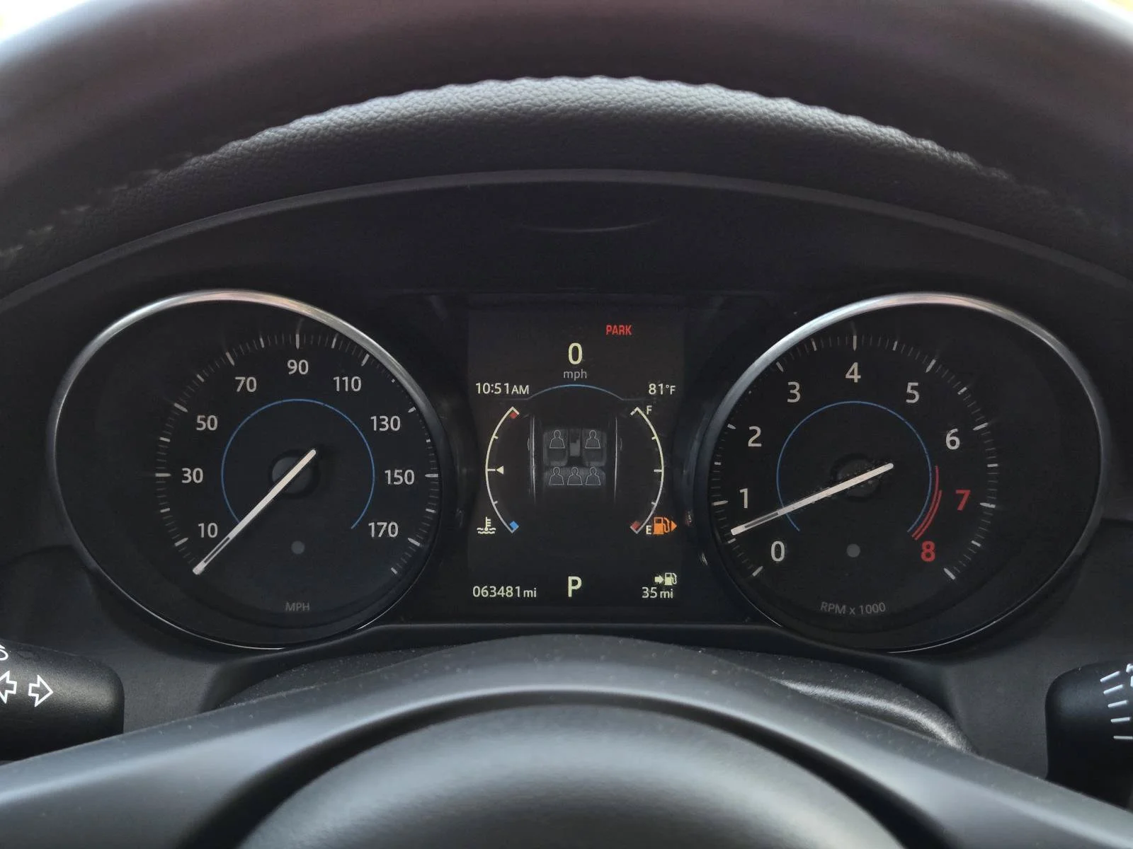 Used 2017  Jaguar 35t Premium image 13