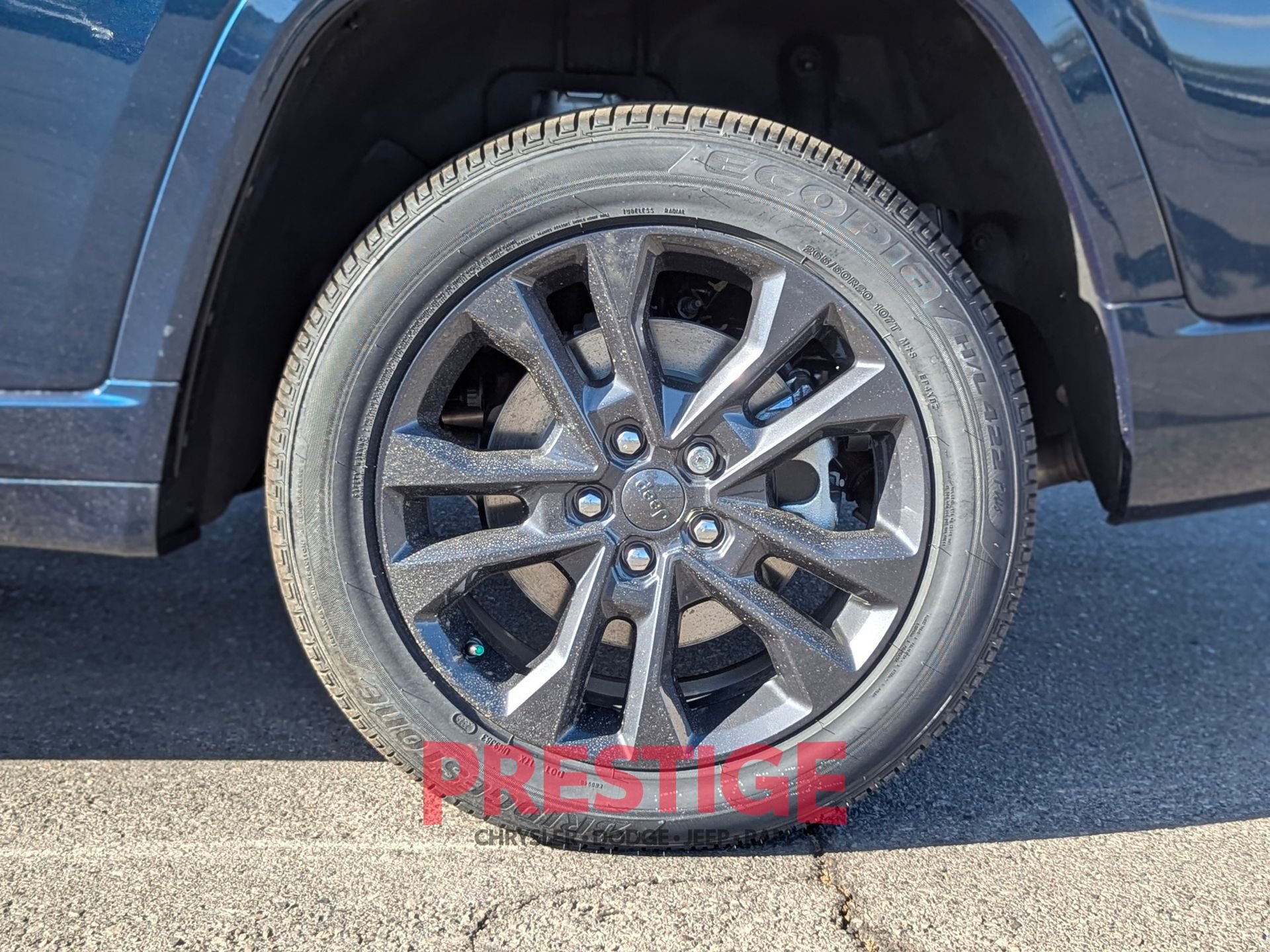 New 2026 Fathom Blue Pearl-Coat Exterior Paint Jeep Limited Reserve image 10