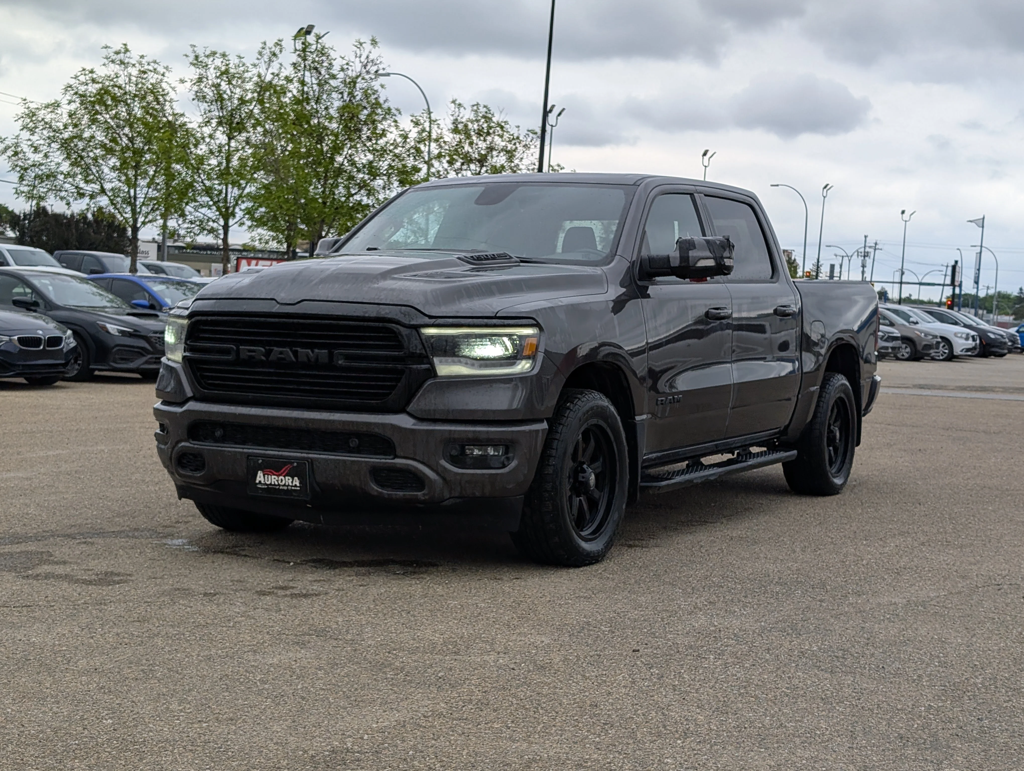 Used 2020 Granite Crystal Metallic Ram Sport image 9