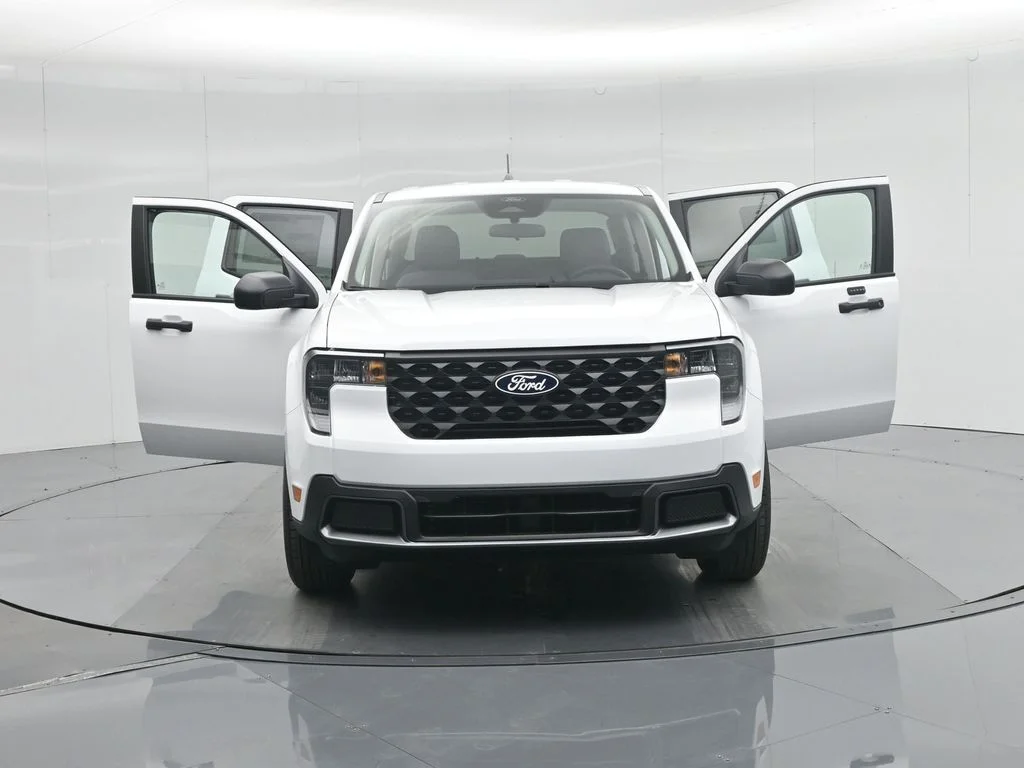 New 2026 Oxford White Ford XLT image 31