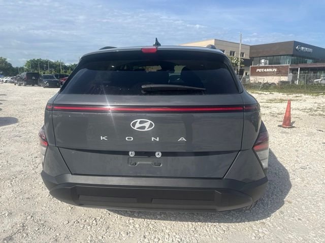 Used 2025 Gray Hyundai SEL image 7