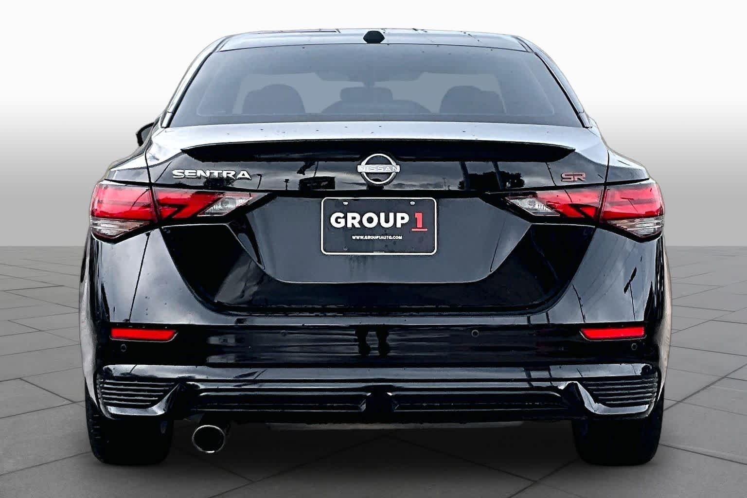 Used 2025 Super Black Nissan SR image 5