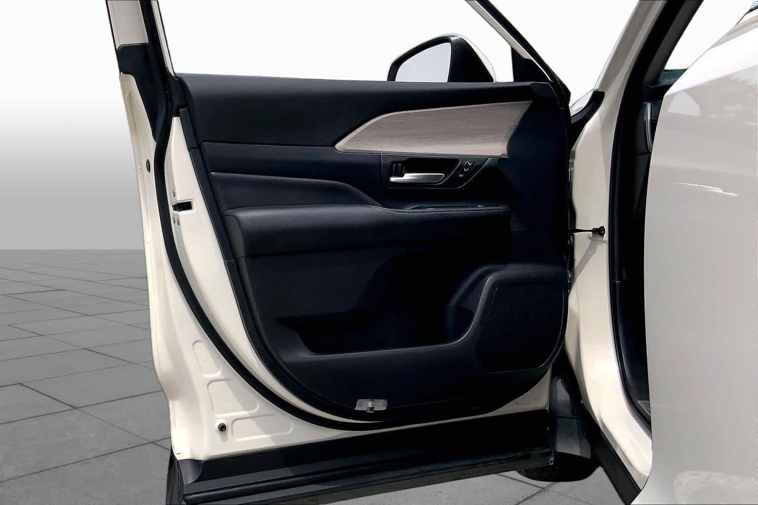Used 2024 Coastal Cream Toyota Limited image 21