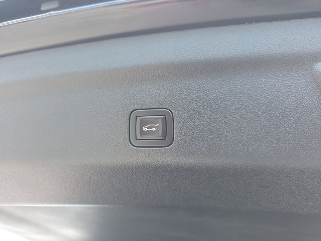 Used 2023 Black GMC Denali Ultimate image 37