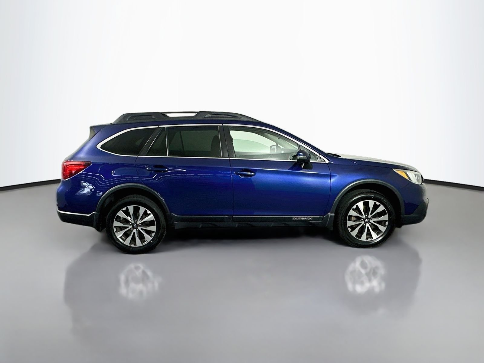 Used 2017 Lapis Blue Pearl Subaru 2.5i image 8