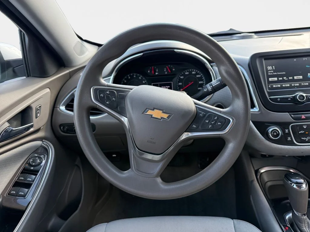 Used 2018 Silver Ice Metallic Chevrolet LT image 11