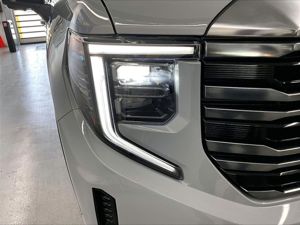 Used 2024 Thunderstorm Gray GMC AT4 image 32