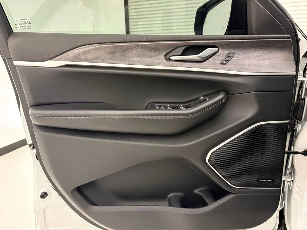 Used 2021 White Jeep Limited image 3