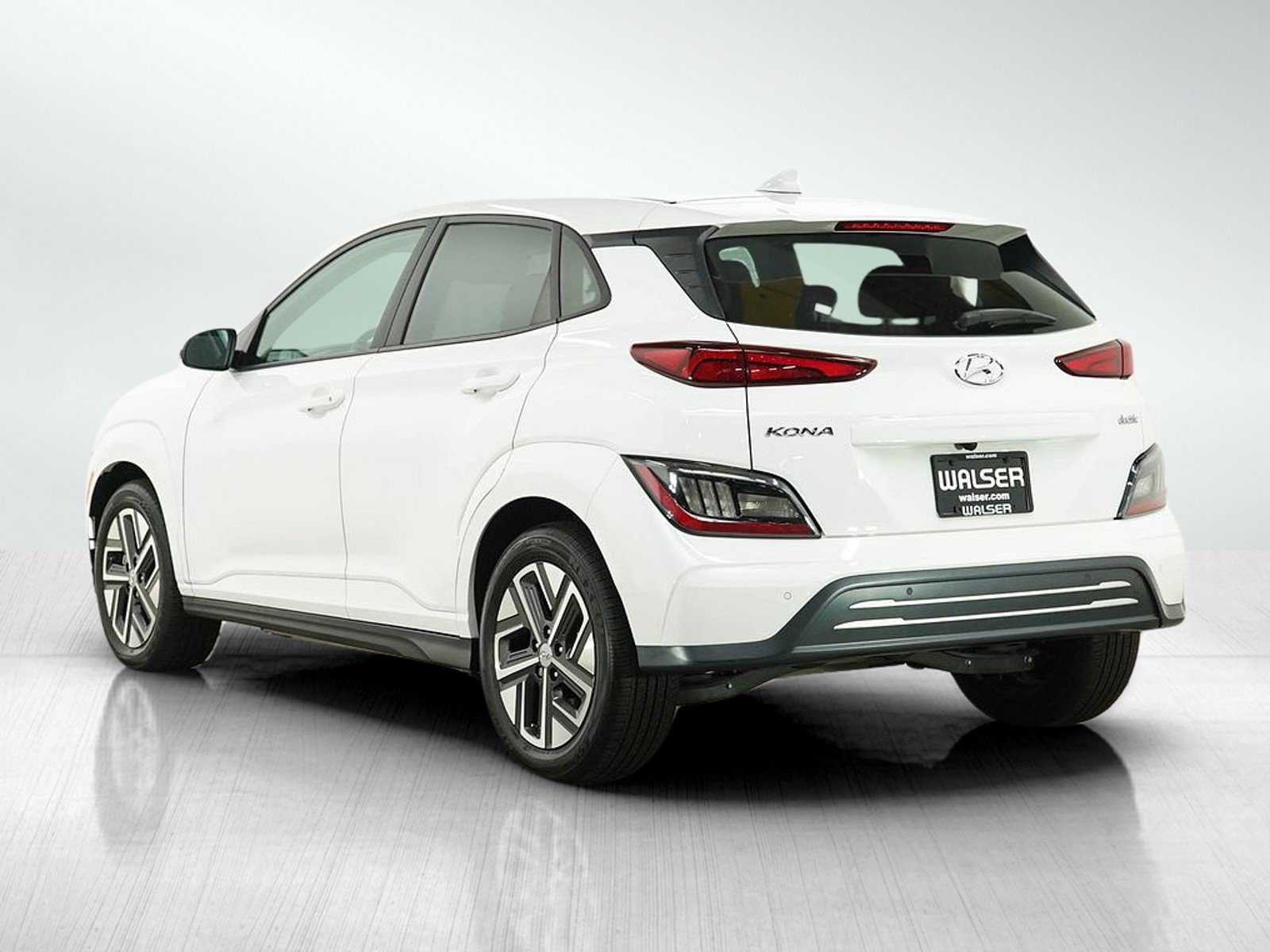 Certified Used 2023 Lunar White Hyundai Limited FWD image 4