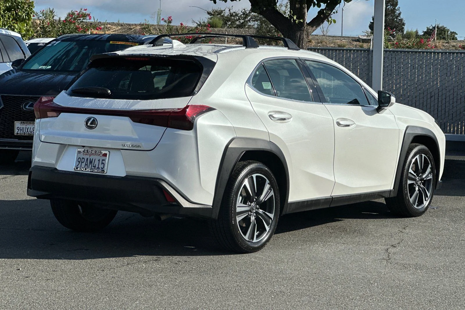 Certified Used 2025 White Pearl Lexus 300h image 4