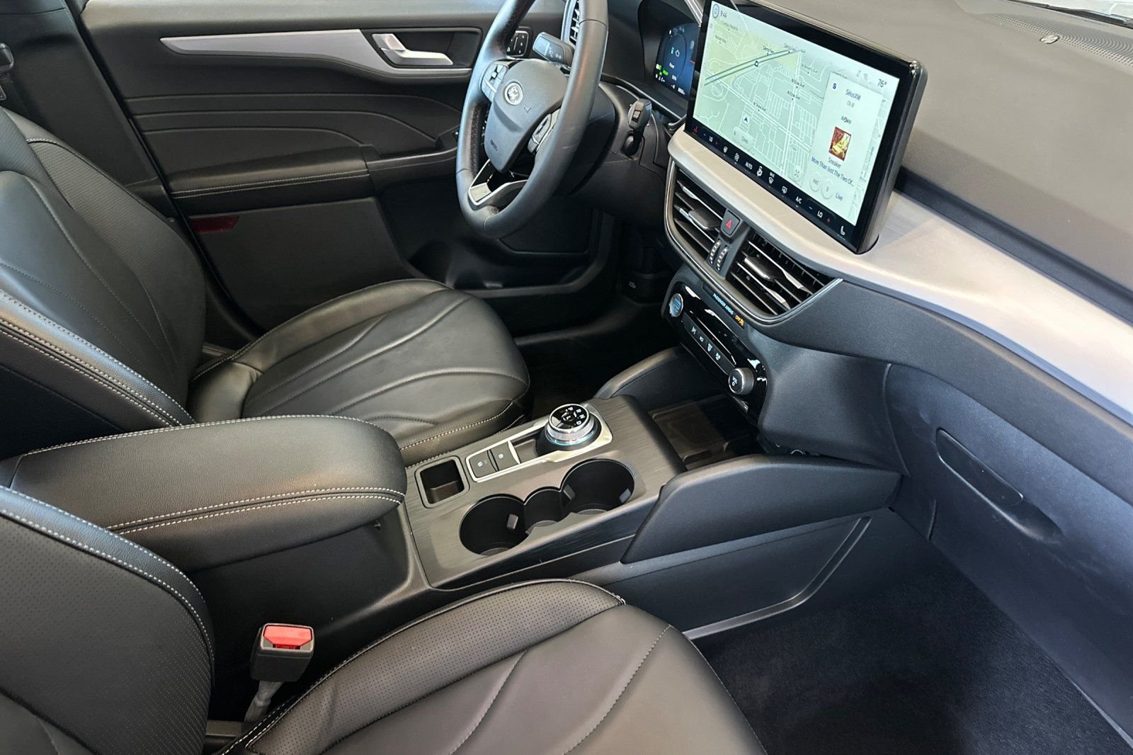 Used 2025 Silver Ford Platinum image 16