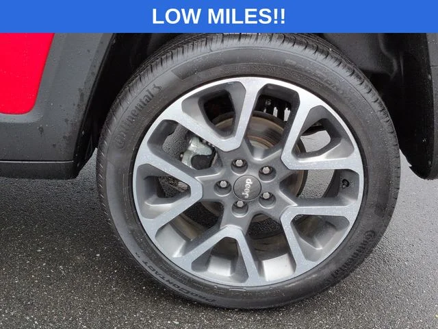 Used 2022 Red Jeep Limited image 19