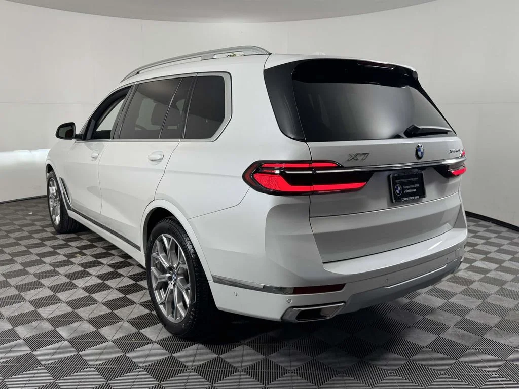 Used 2026 White BMW xDrive40i image 8
