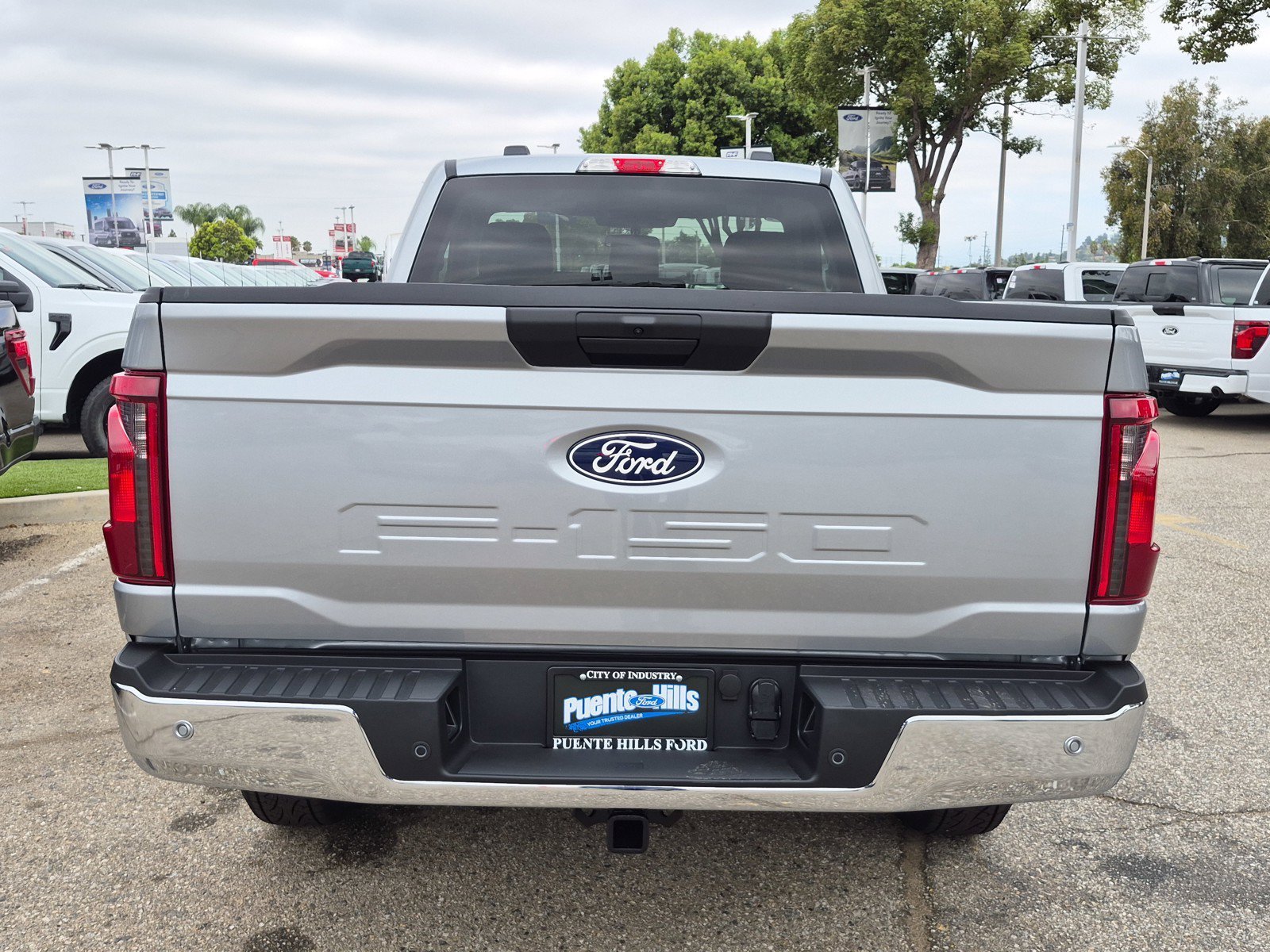 New 2026 Iconic Silver Metallic Ford XL image 5