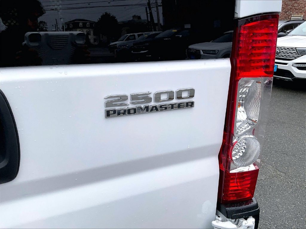 Used 2025 Bright White Clearcoat Ram Base image 27