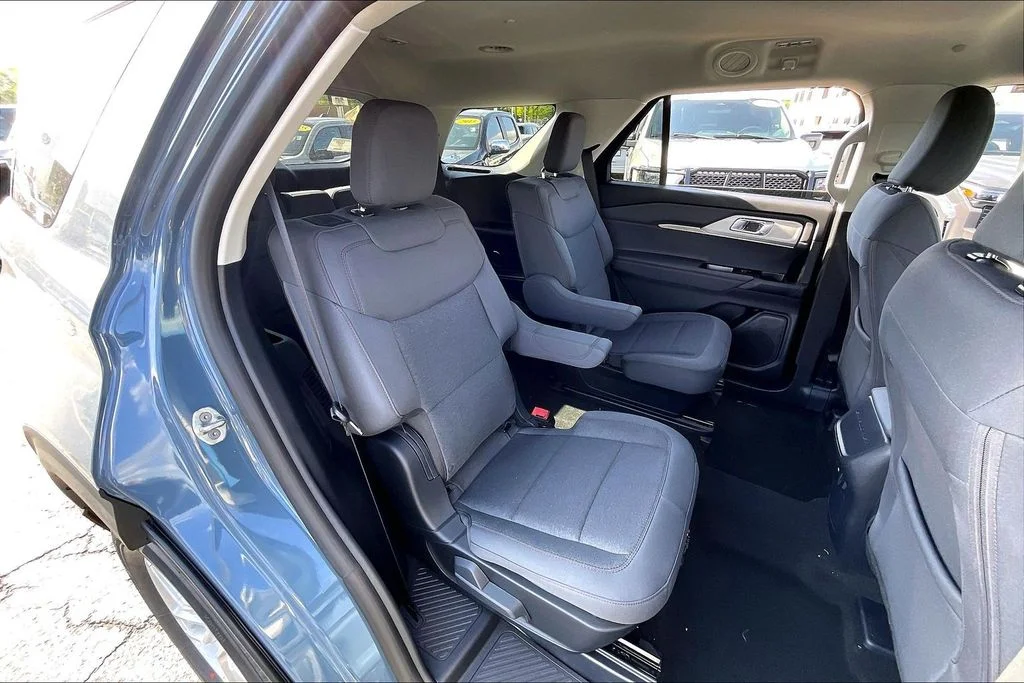New 2026 Vapor Blue Metallic Ford Active image 26