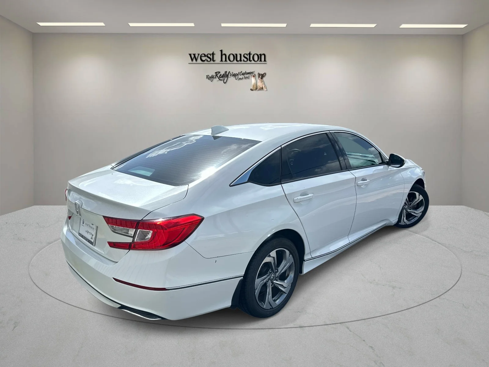 Used 2018 White Honda EX-L Navi 1.5T image 5