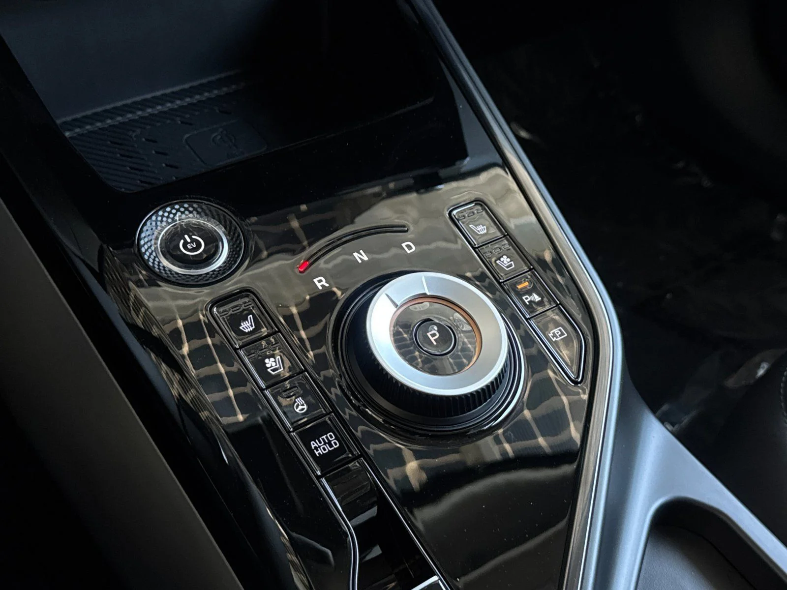 New 2026 White Kia Wave image 25