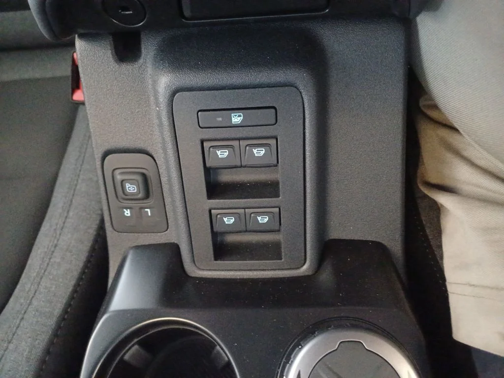 2025 Ford Bronco 4-Door Base - Photo 25