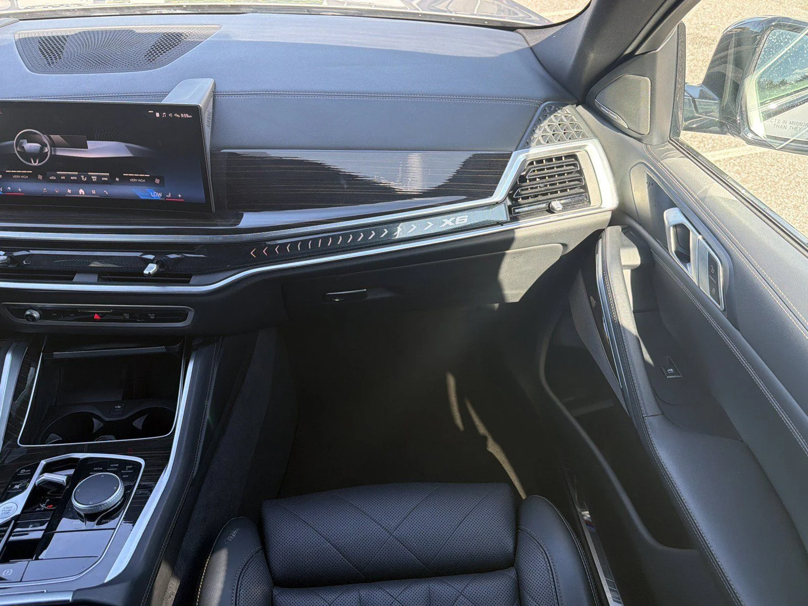 Used 2025 Skyscraper Grey Metallic BMW xDrive40i image 13
